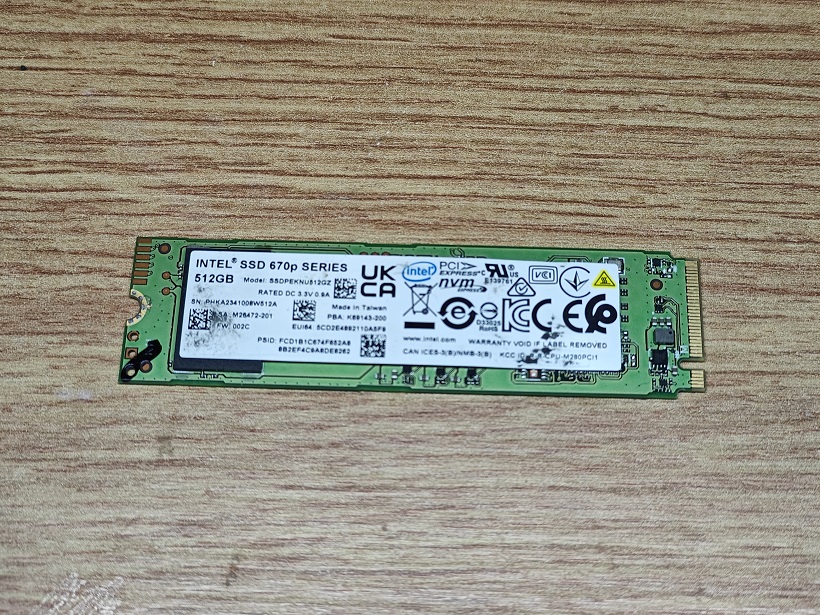 Intel SSD 670p